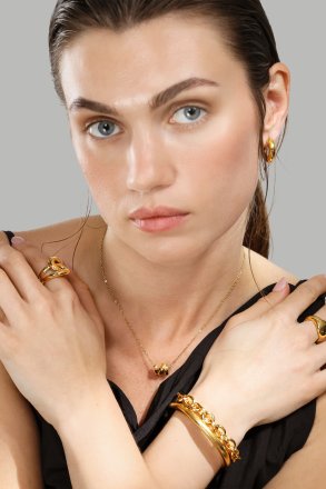 Anillo Infinity Knot - 18k Chapado en oro