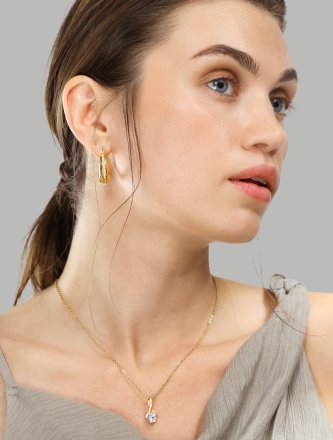 Pendientes Gleaming Curve – 18k Chapados en oro