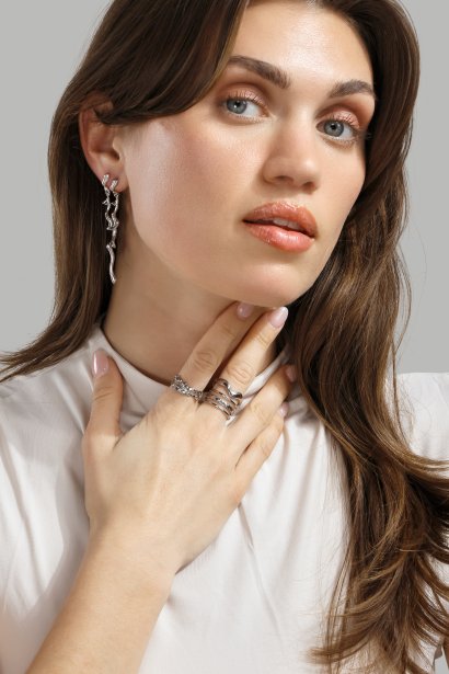 Anillo Molten Wave - Chapado en plata