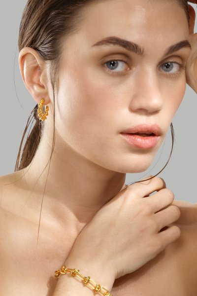 Pendiente Twist of Gold - 18k Chapado en oro