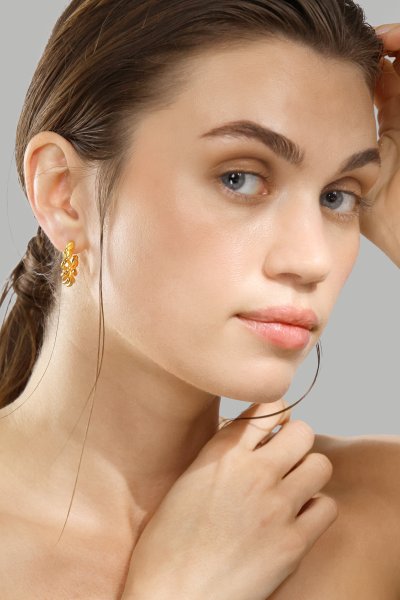 Pendiente Twist of Gold - 18k Chapado en oro