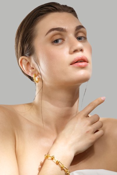 Pendiente Twist of Gold - 18k Chapado en oro