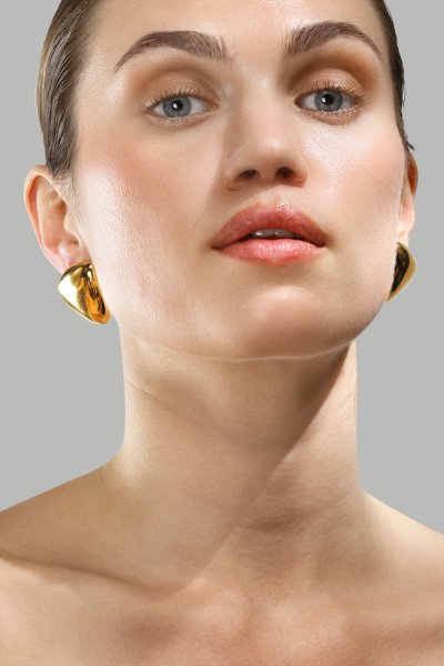 Pendientes Bold Curve – 18k Chapados en oro