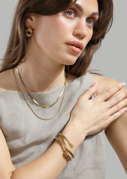 Pendiente Unity Loop - 18k Chapado en oro