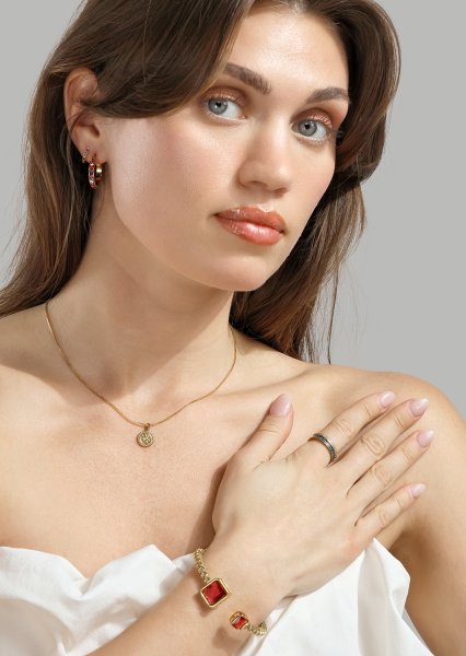 Golden Sun Charm - 18k Chapado en oro