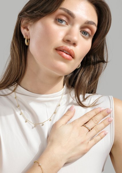 Pendiente Crystal Circle - 18k Chapado en oro