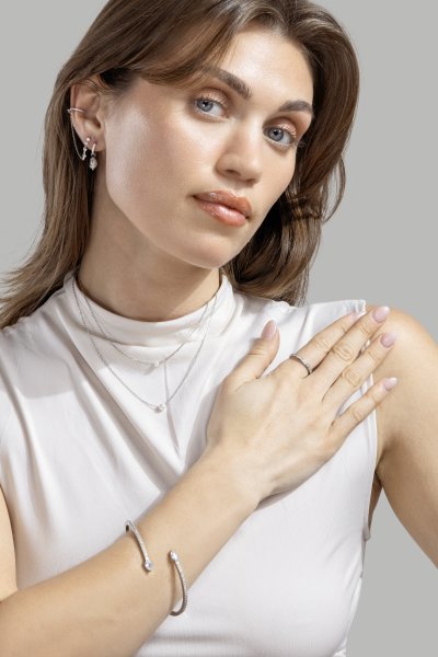 Pearl Charm Pendientes – Chapados en plata