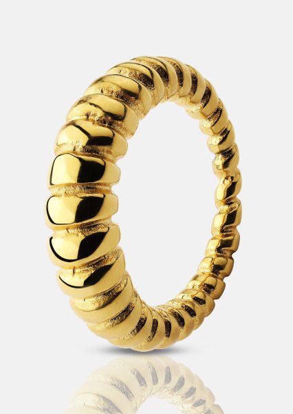 Anillo Bold Ribbed - Chapado en oro de 18k