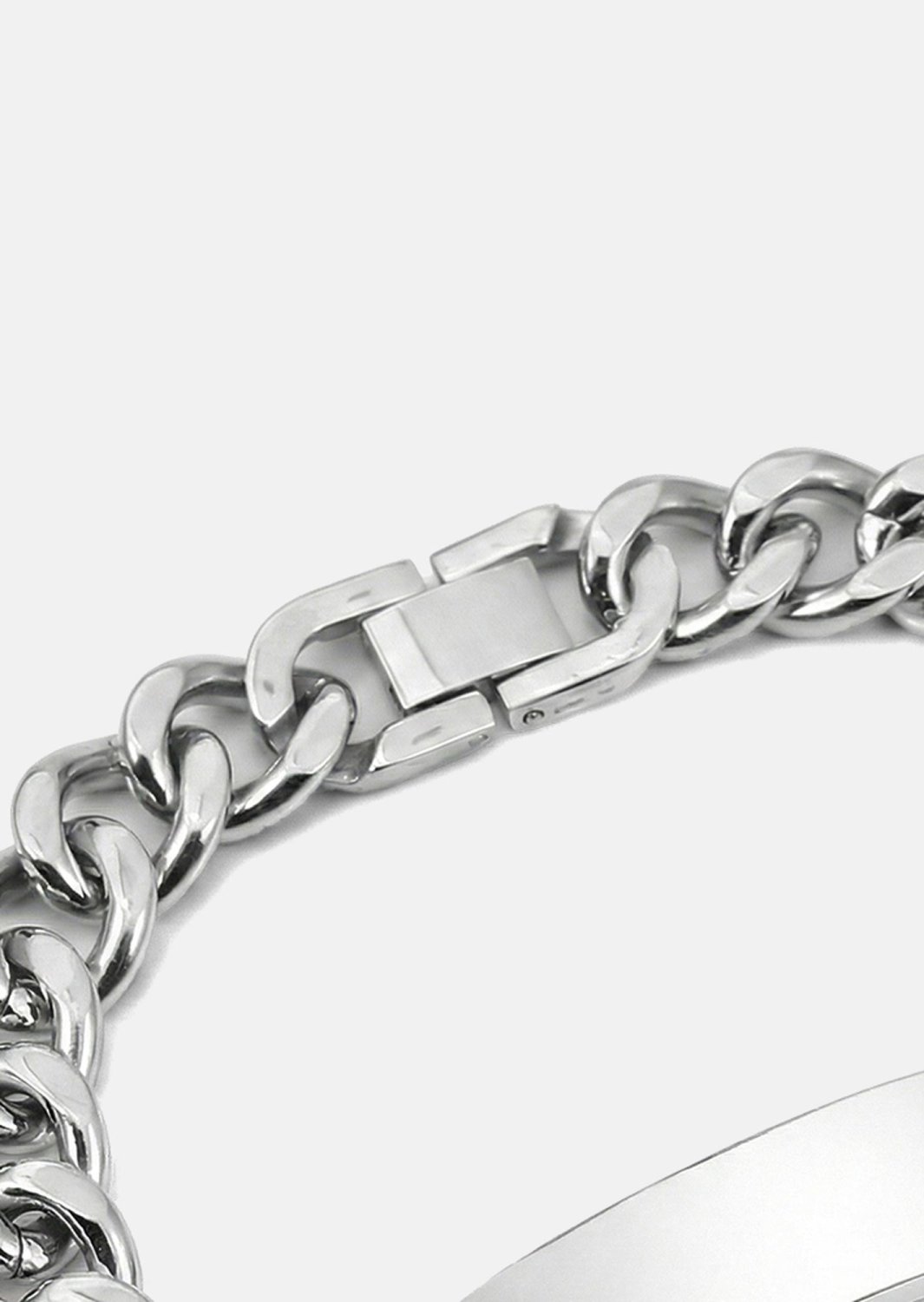 Pulsera Titan Shield - Chapada en plata