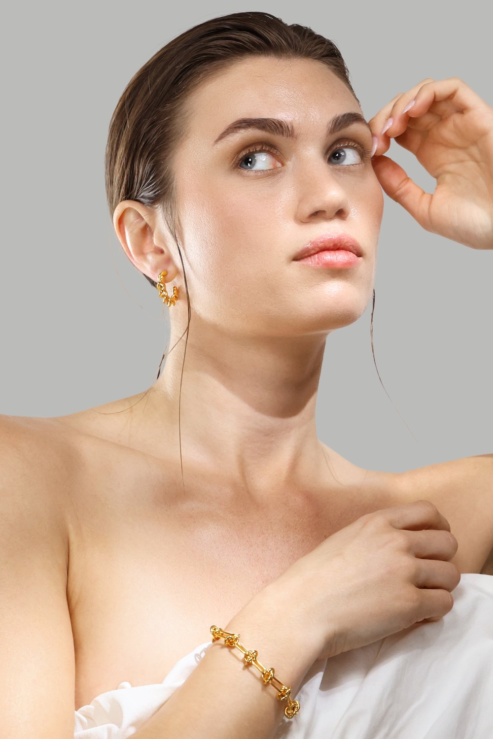 Pendiente Twist of Gold - 18k Chapado en oro