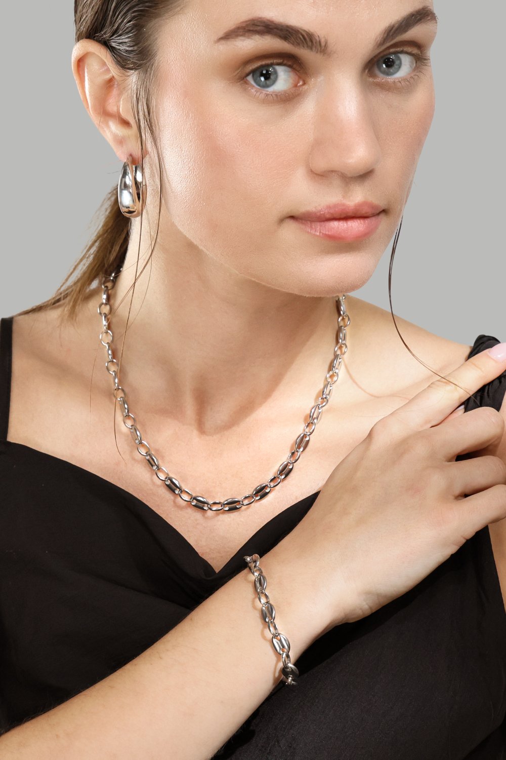 Pendientes Bold Curve – Chapados en plata