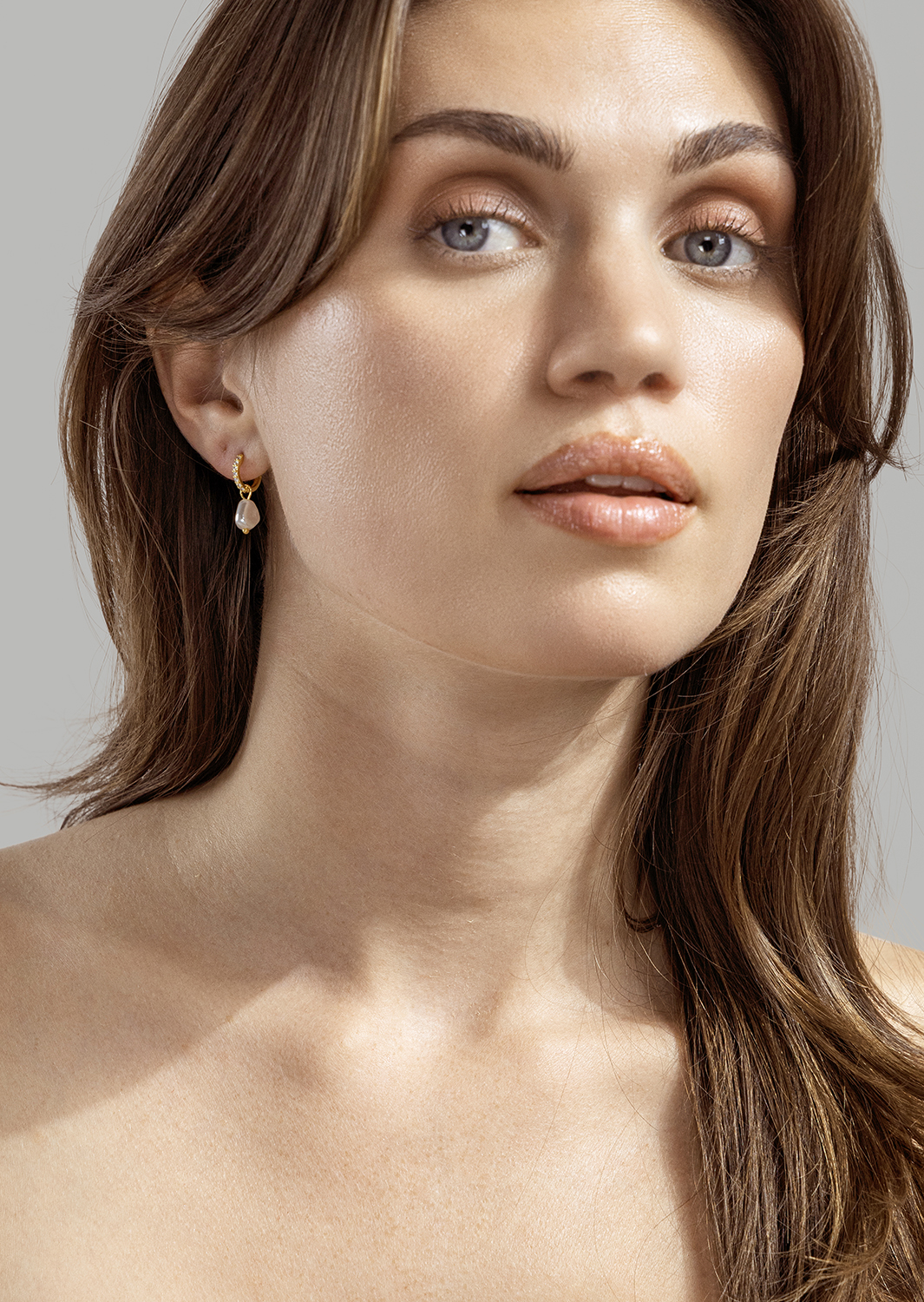 Pearl Charm Pendientes – 18k Chapados en oro