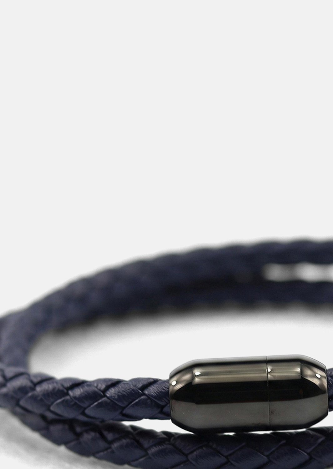 Pulsera de cuero Silent Crest