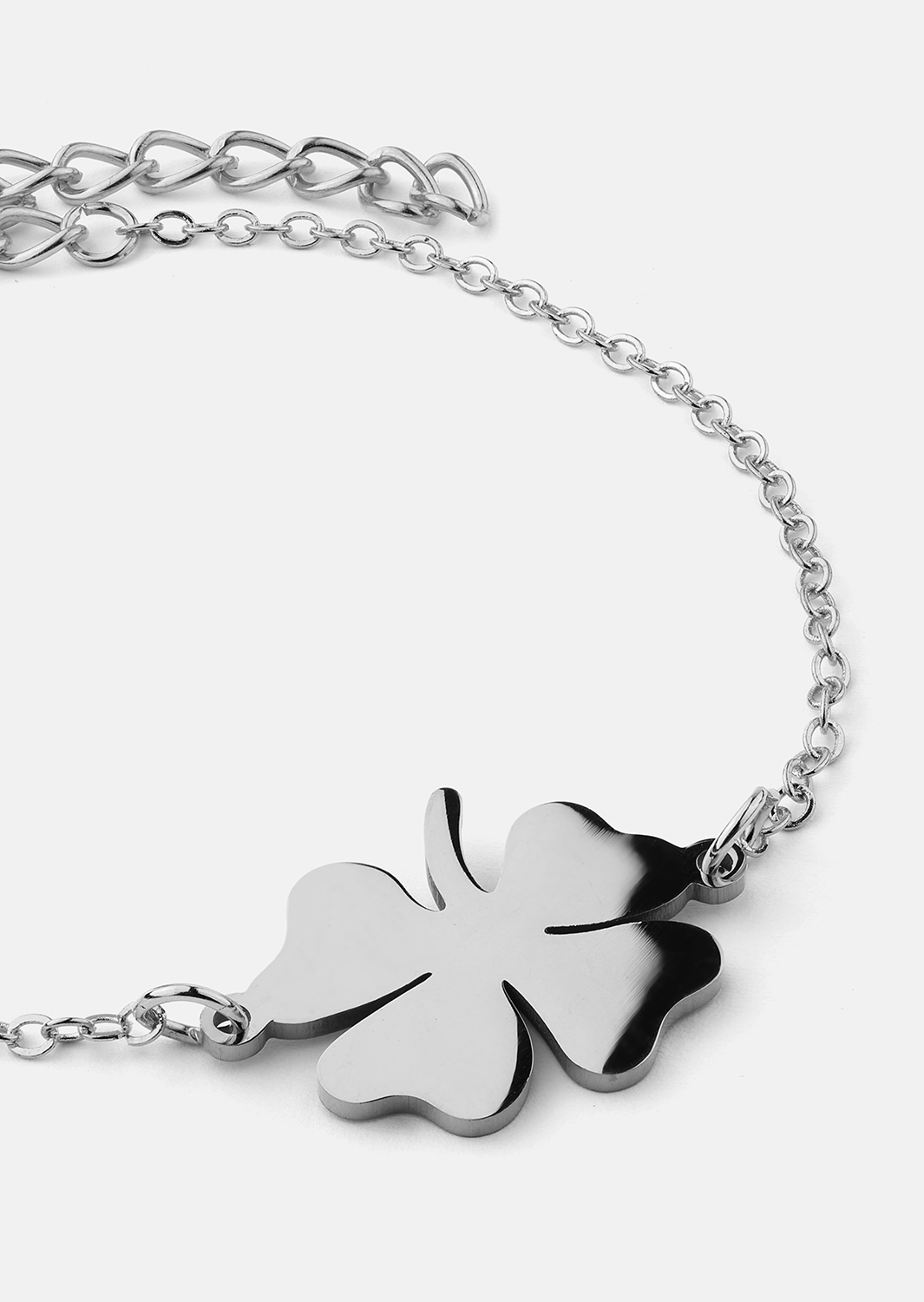 Golden Clover Charm Bracelet - Chapada en plata