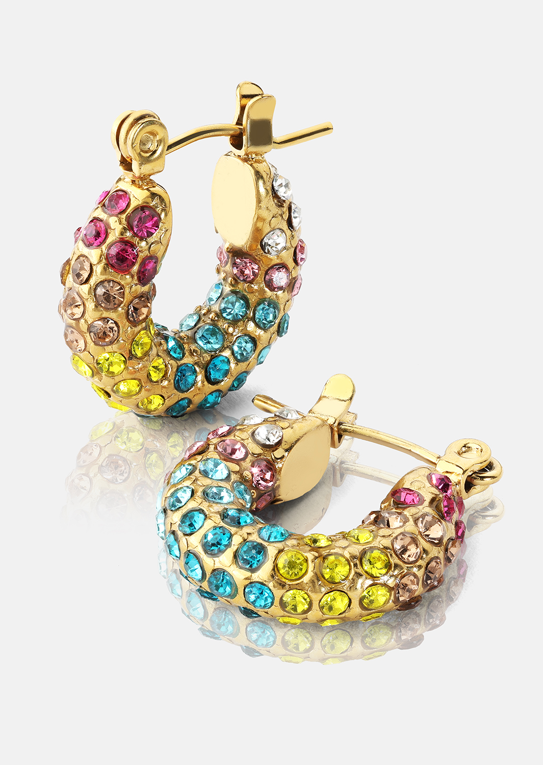 Colored Pearl Hoop Pendiente - 18k Chapado en oro