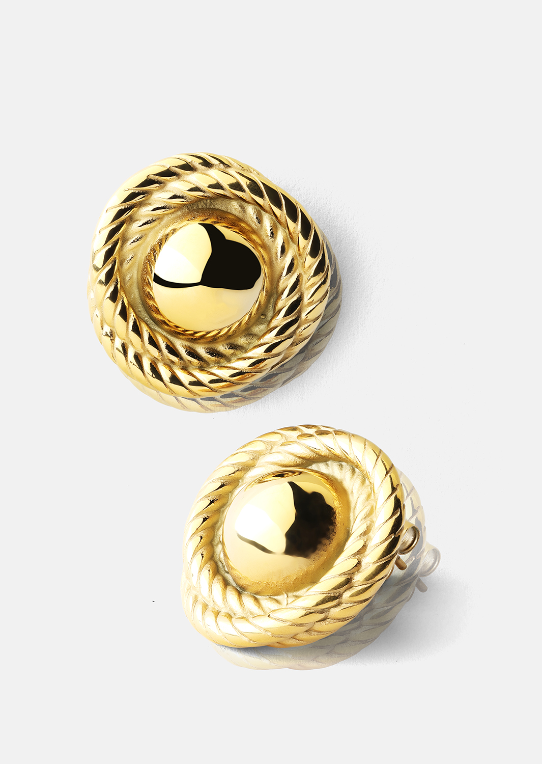 Pendiente Regal Twist - 18k Chapado en oro