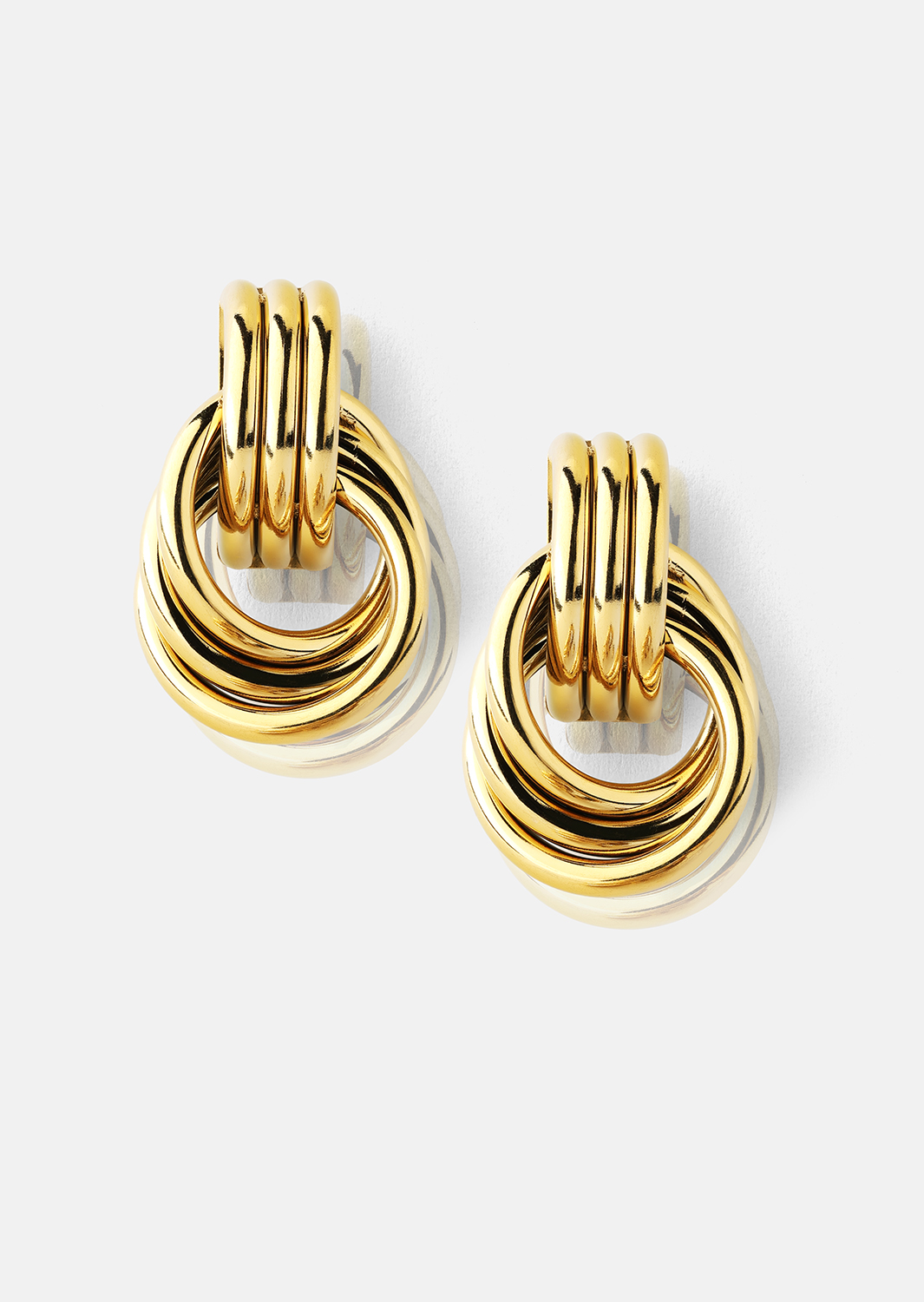 Pendiente Unity Loop - 18k Chapado en oro
