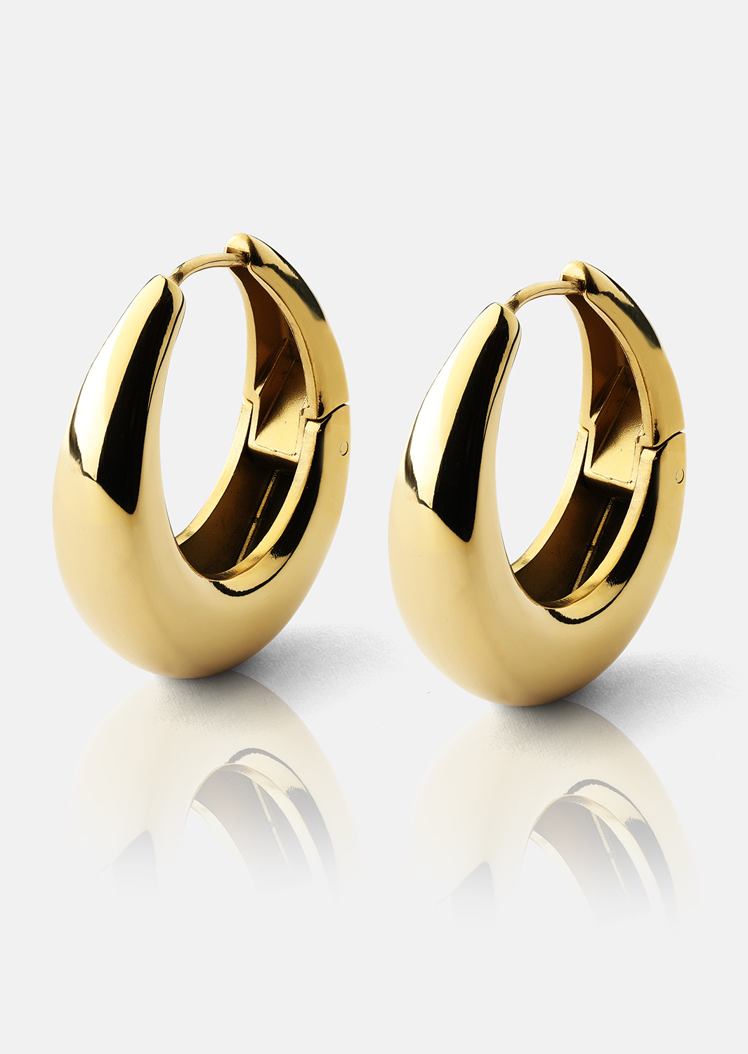 Pendientes Bold Curve – 18k Chapados en oro