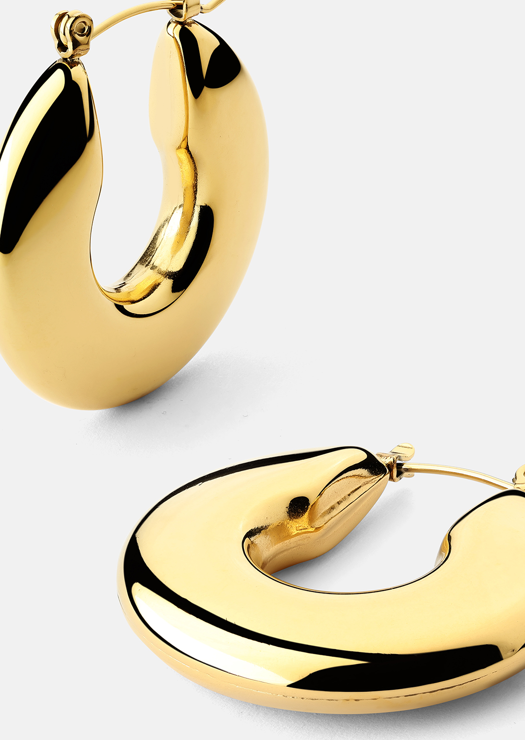 Pendiente Luna Bold Hoops - 18k Chapado en oro