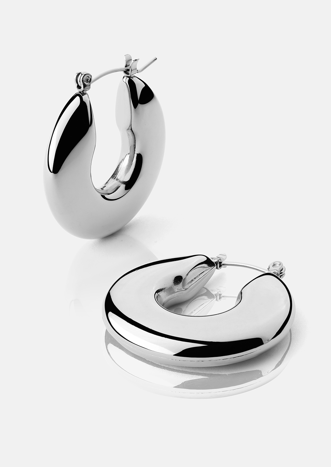 Pendiente Luna Bold Hoops - Chapado en plata