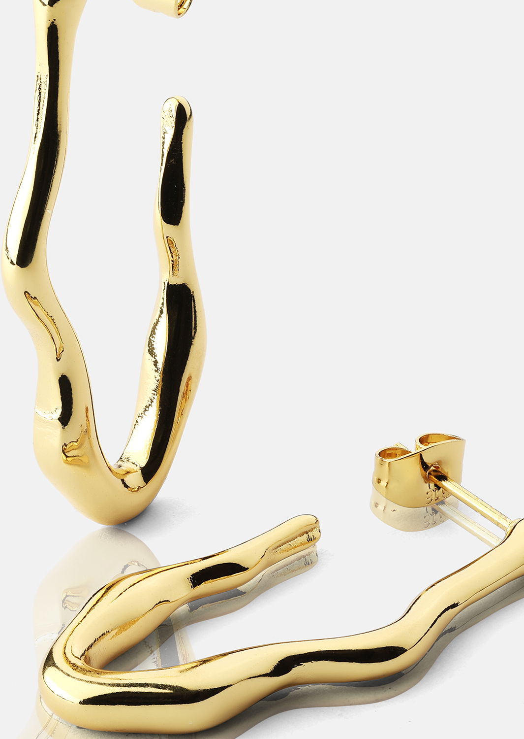 Pendiente Waves - 18k Chapado en oro