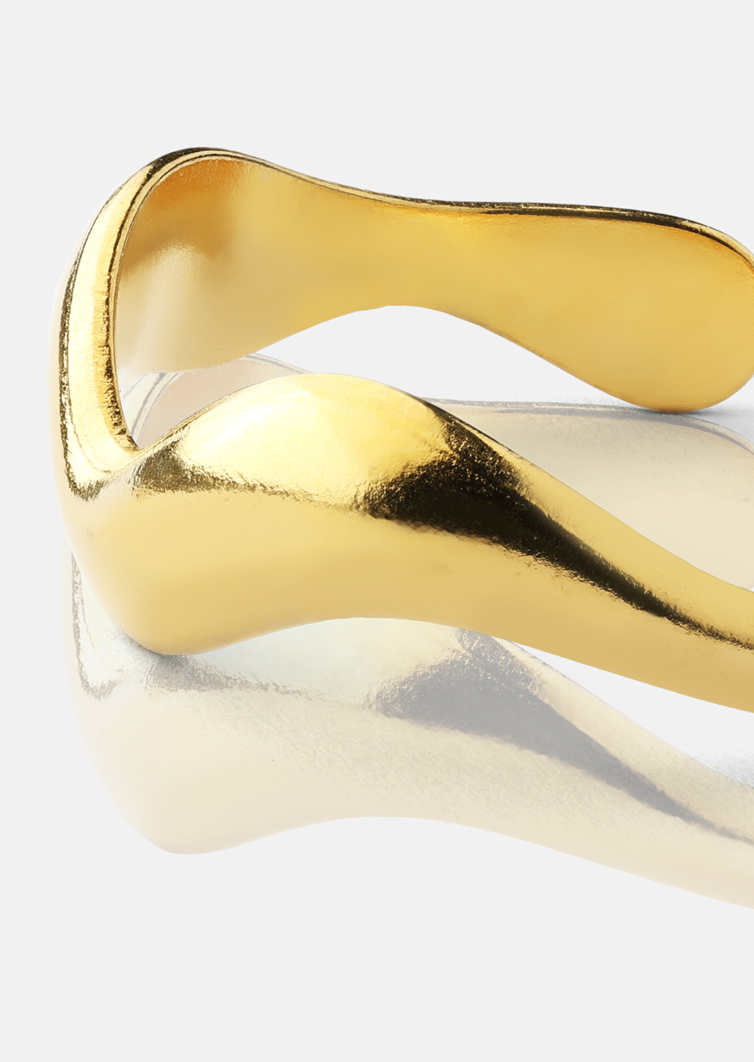 Anillo Vira - Chapado en oro de 18k