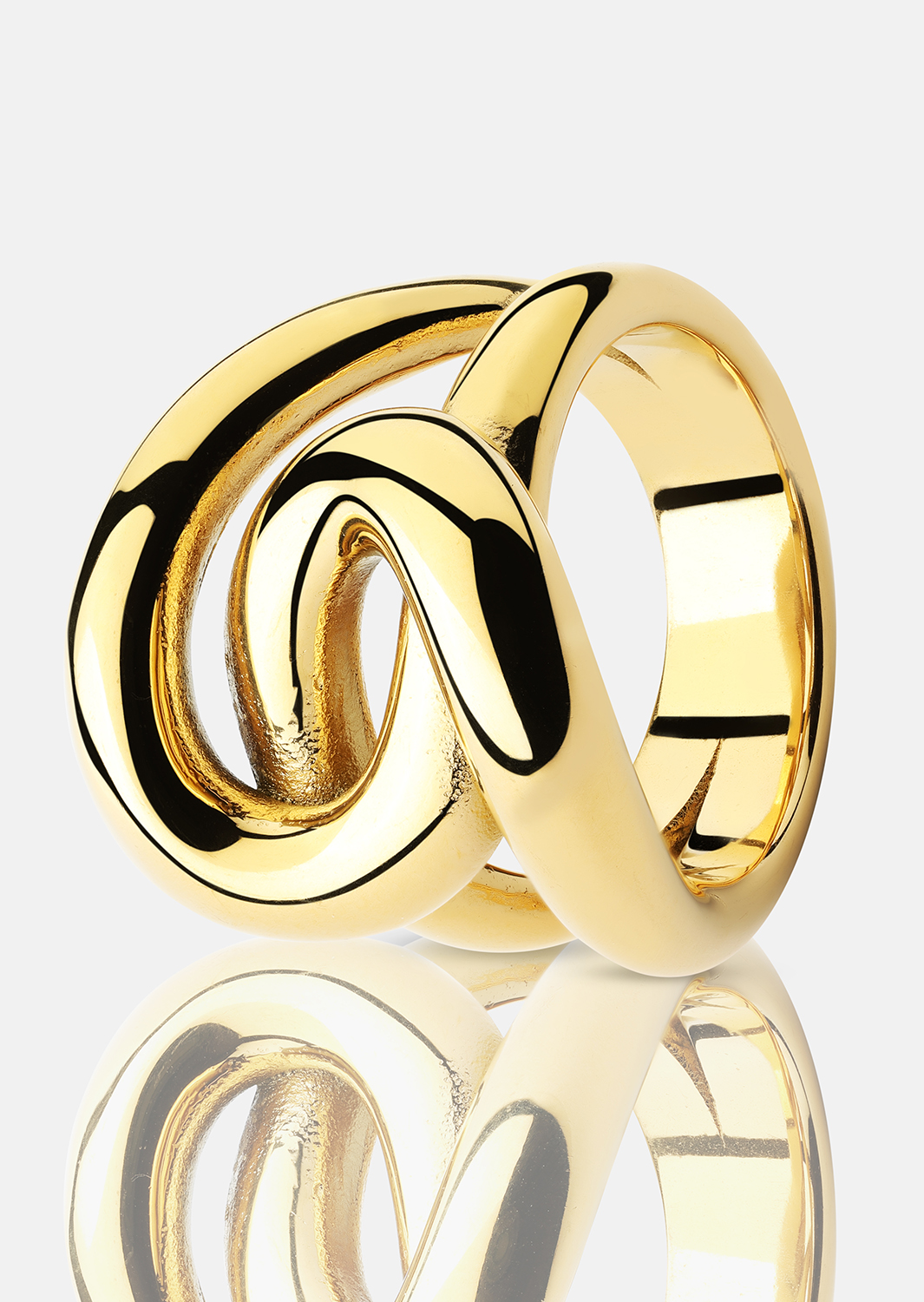 Anillo Infinity Knot - 18k Chapado en oro
